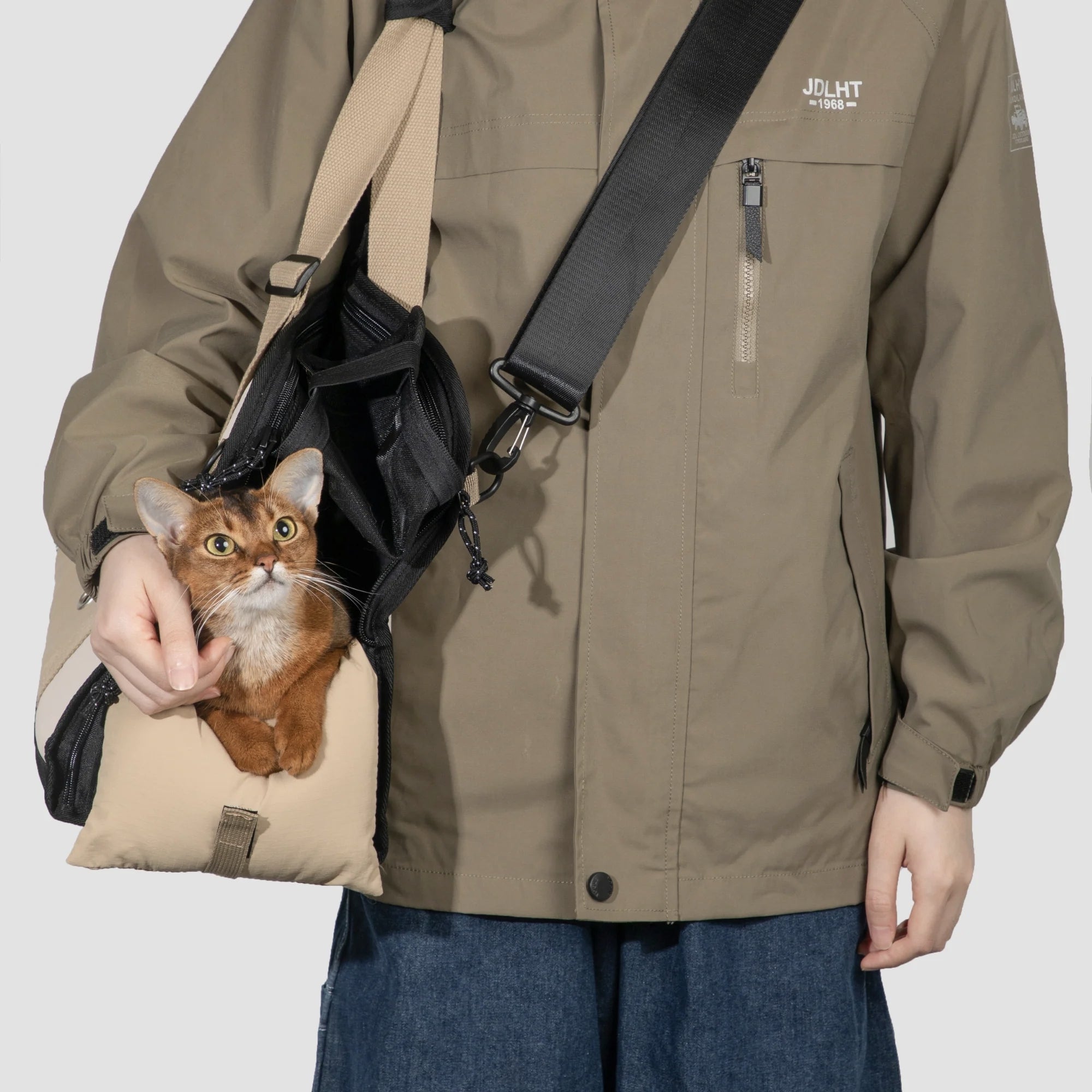 Pets Carrier Traveling Tote with Multiple Pocket